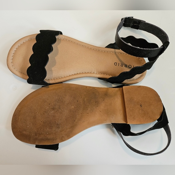 Black Torrid Ankle strap sandal - Picture 2 of 2